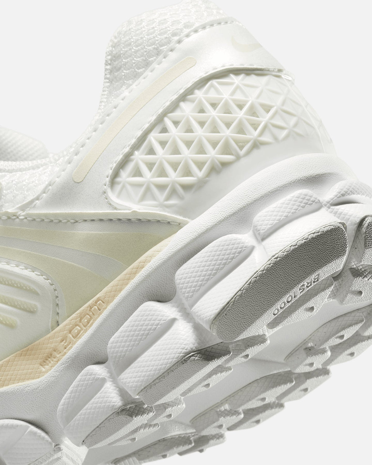 Top Seller Nike Women's Zoom Vomero 5 Sail