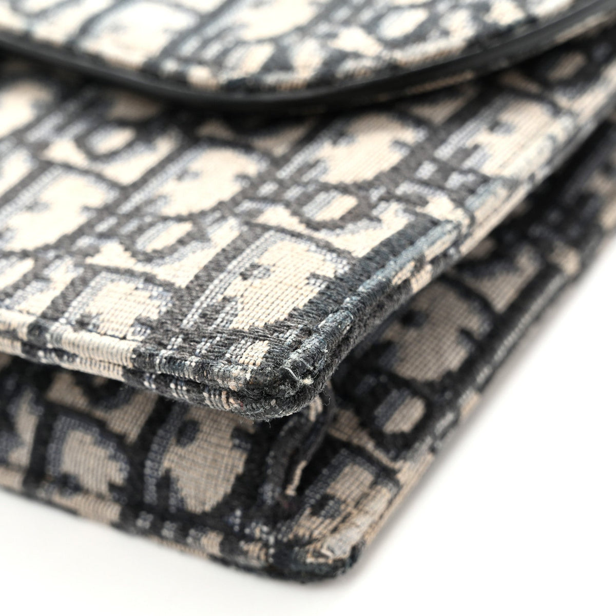Oblique Saddle Chain Pouch Blue AT My store