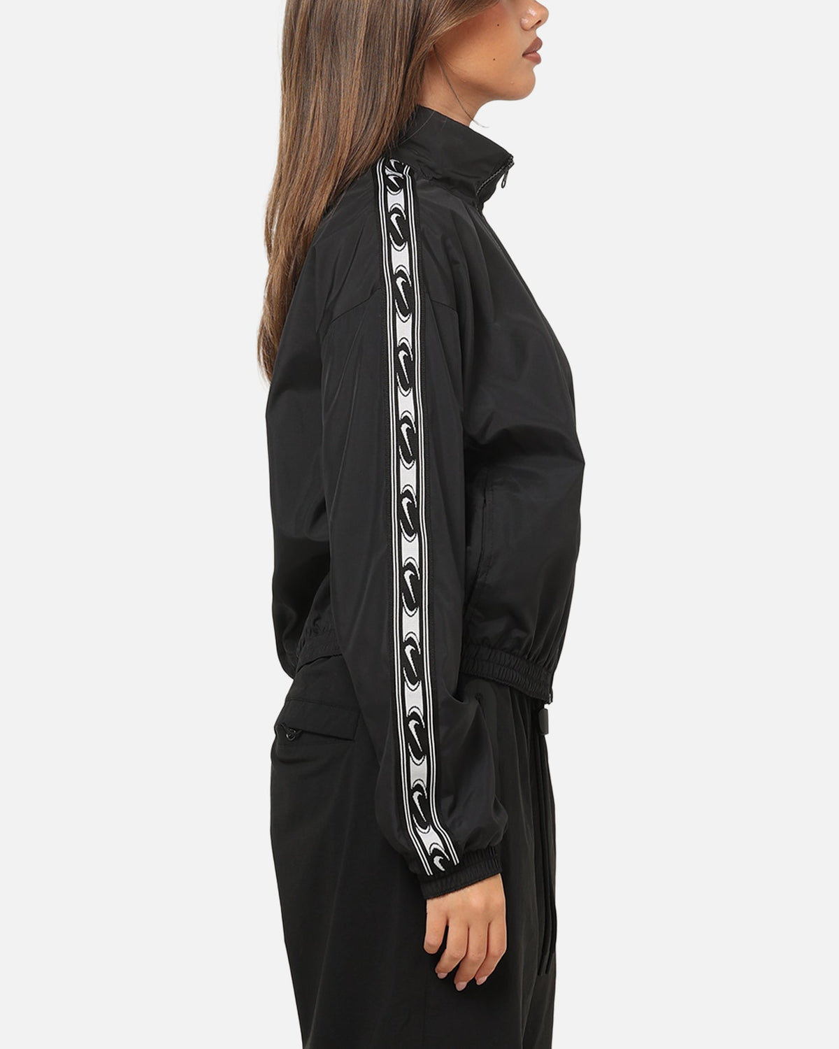 Top Seller Nike Women's Sportswear Classic Loose Woven Jacket Black/Sail