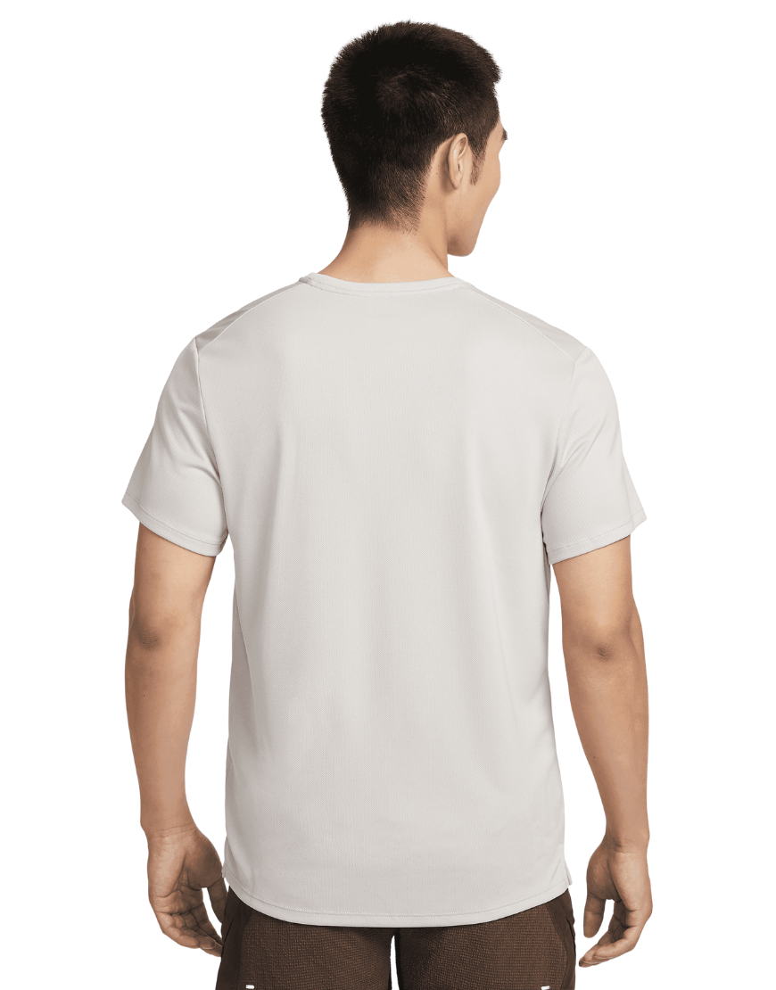 Men's Dri-FIT UV Miler Short-Sleeve Top :Moon Particle | Reflective Silver