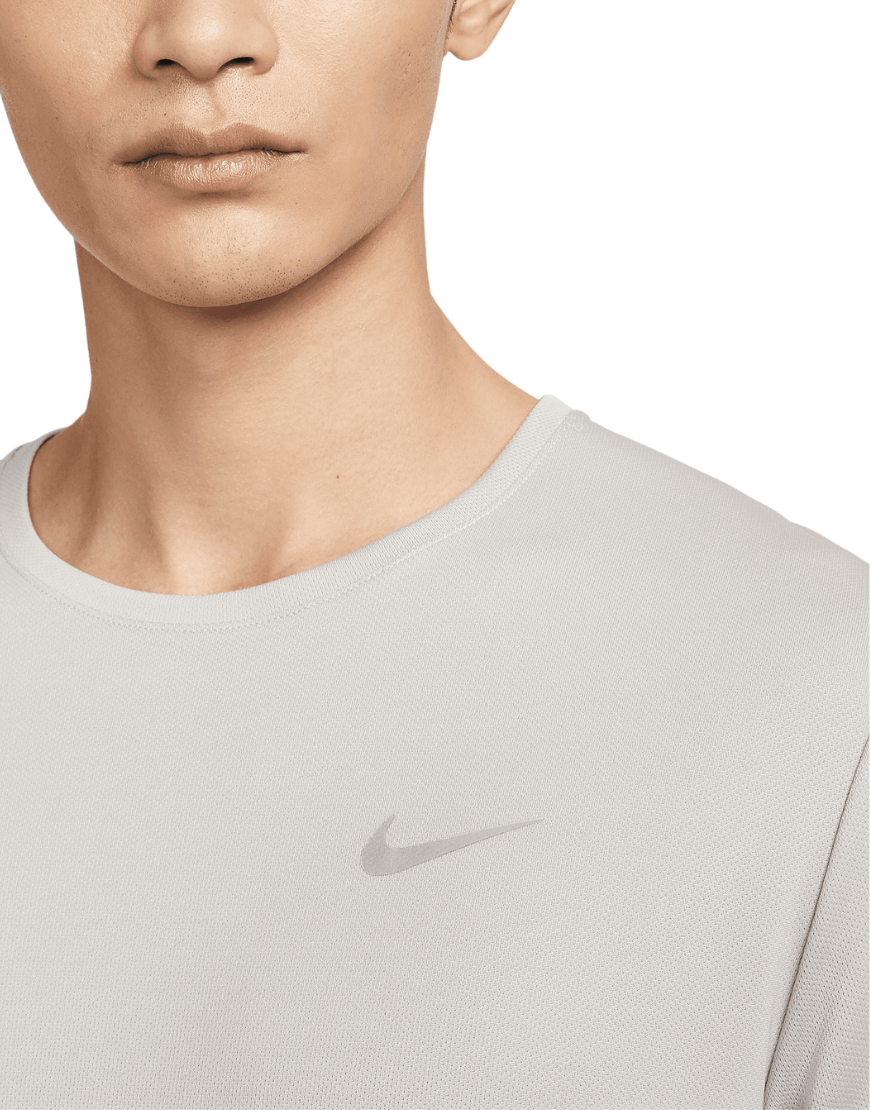 Men's Dri-FIT UV Miler Short-Sleeve Top :Moon Particle | Reflective Silver