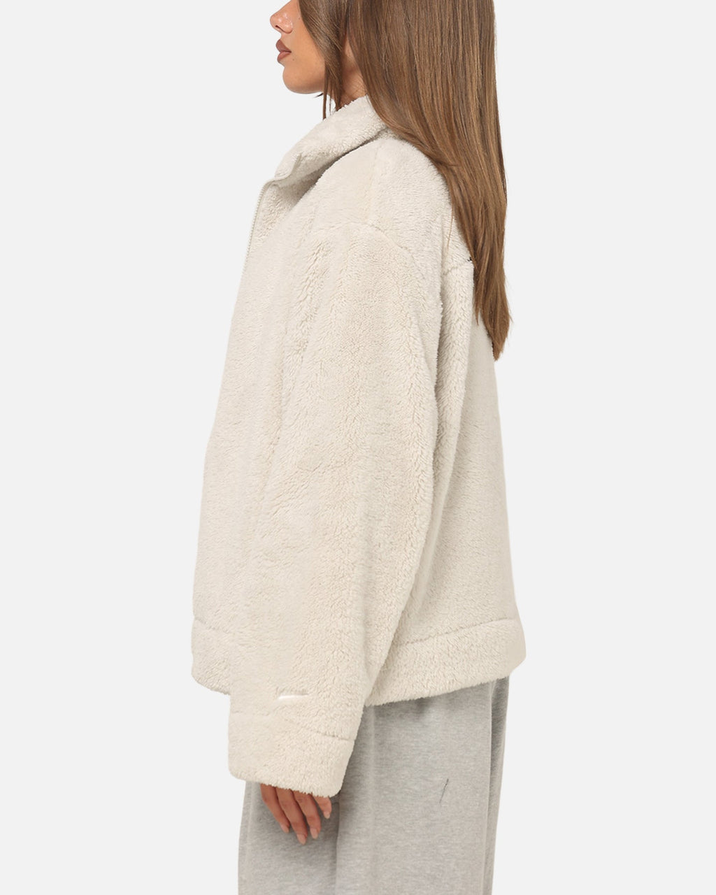 Top Seller Nike Women's Sportswear Essential High-Pile Fleece Jacket Light Bone