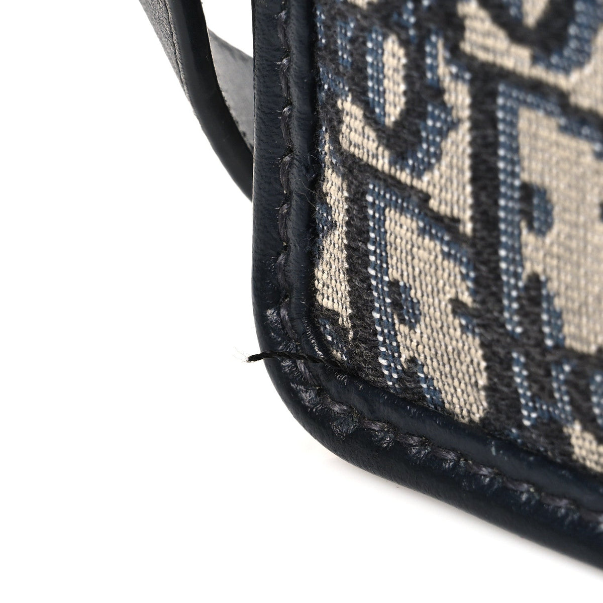 Oblique 30 Montaigne Flap Bag Blue AT My store