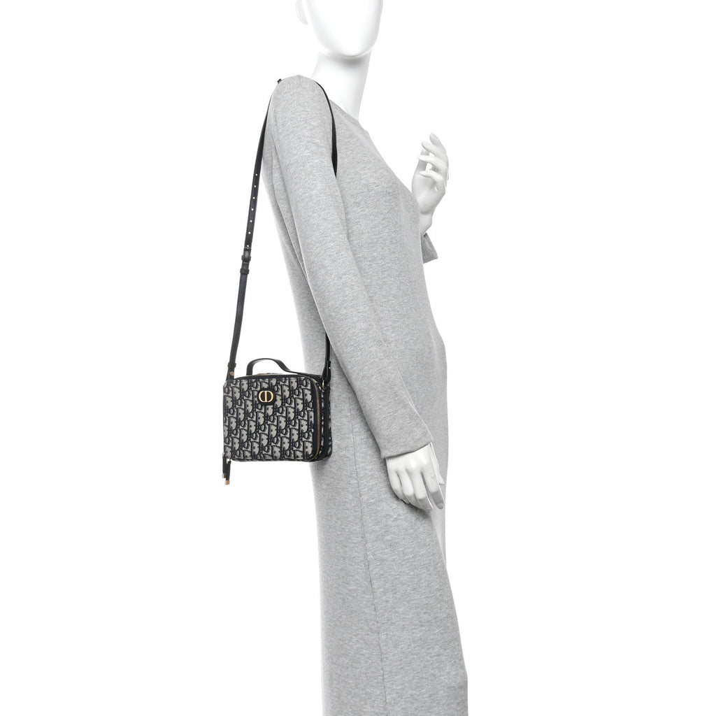 Oblique 30 Montaigne Top Handle Box Bag Blue AT My store