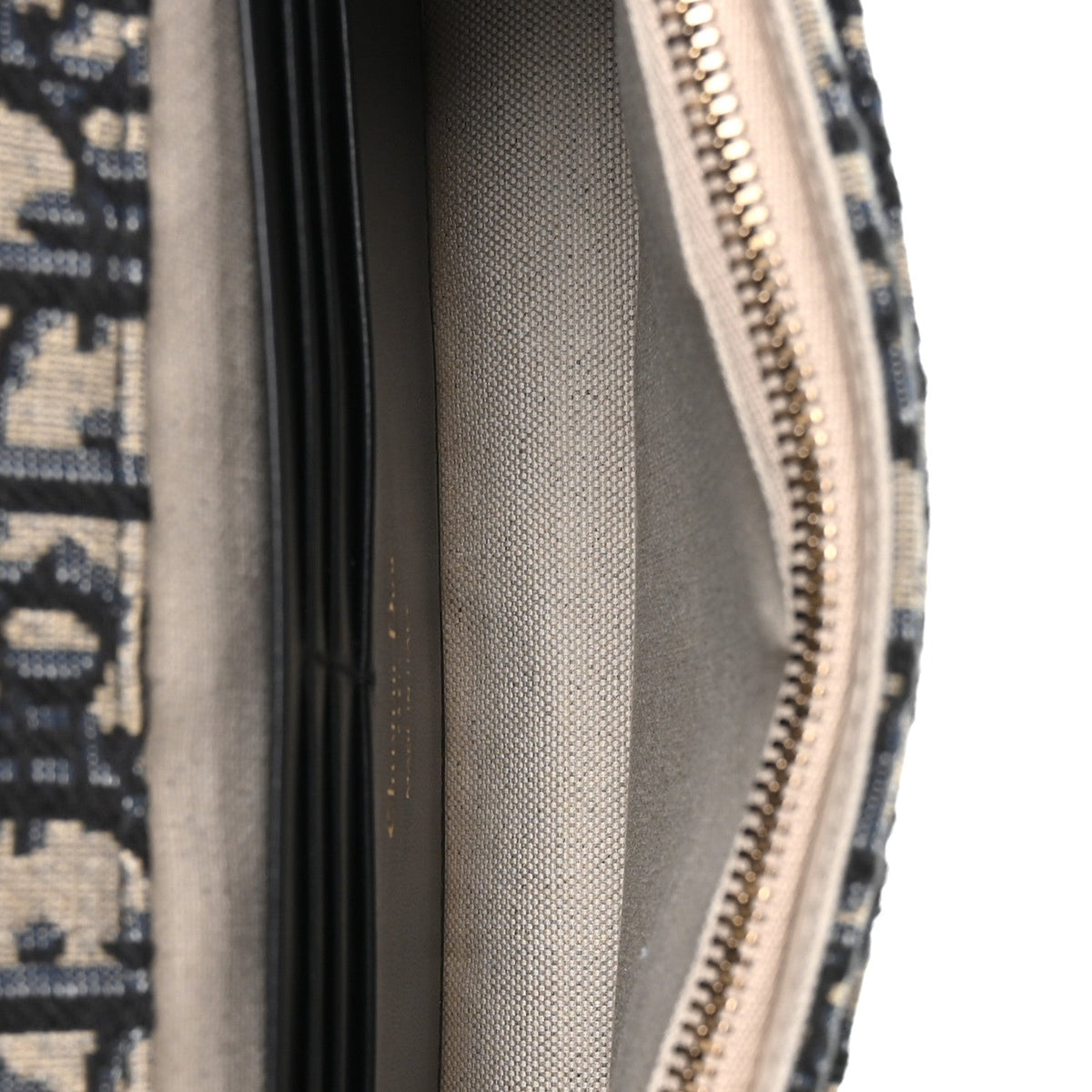 Oblique Saddle Chain Pouch Blue AT My store