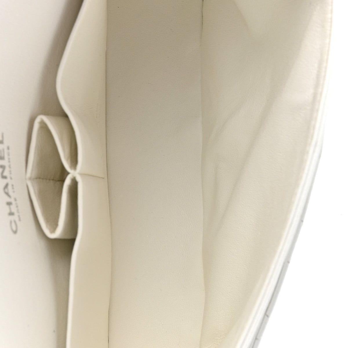 Caviar Quilted Medium Double Flap White At My store