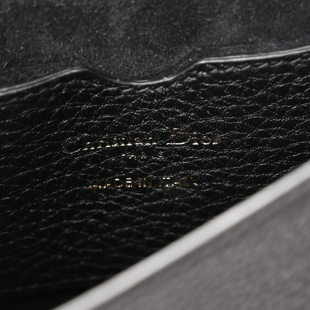 Grained Calfskin Medium Bobby Flap Black AT My store
