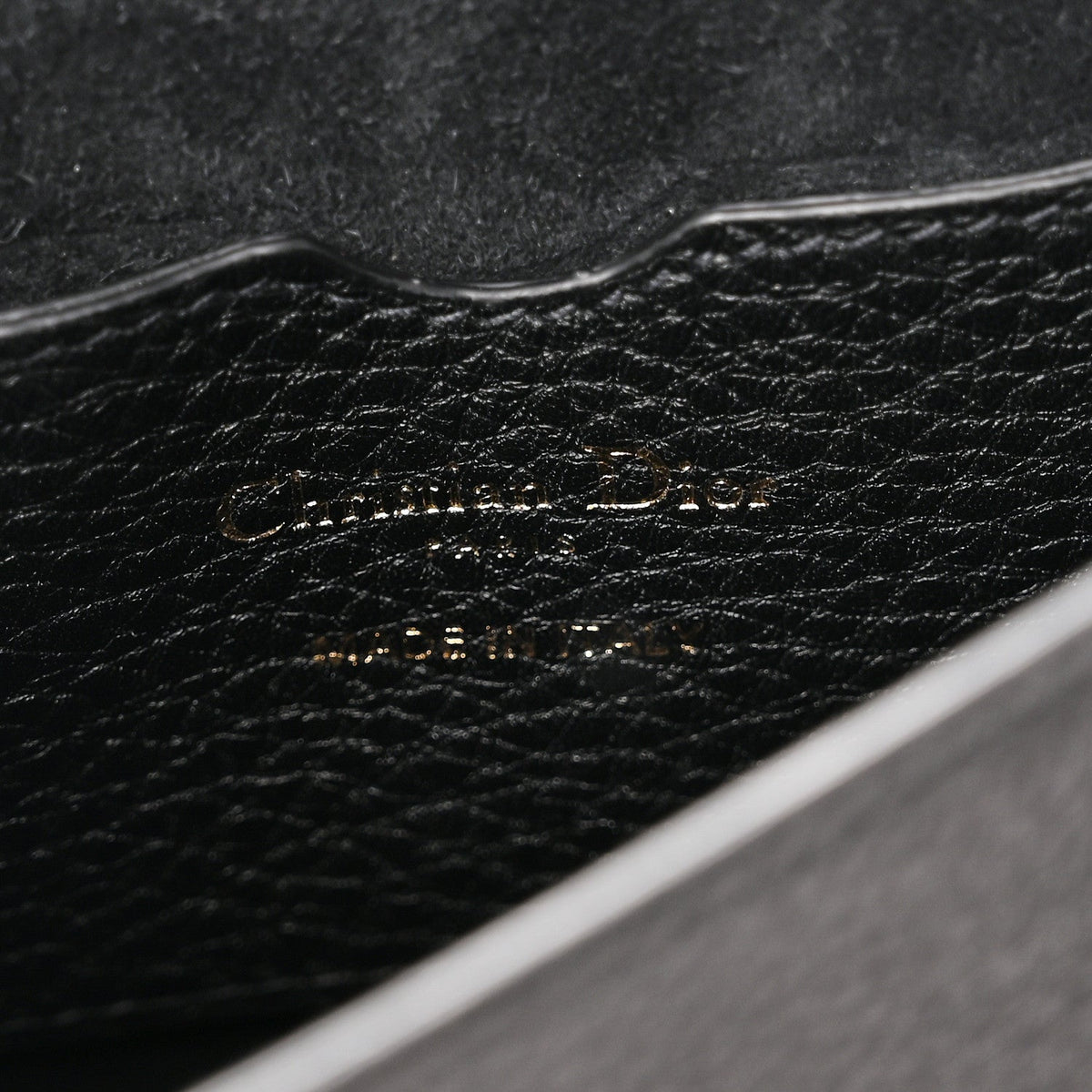 Grained Calfskin Medium Bobby Flap Black AT My store