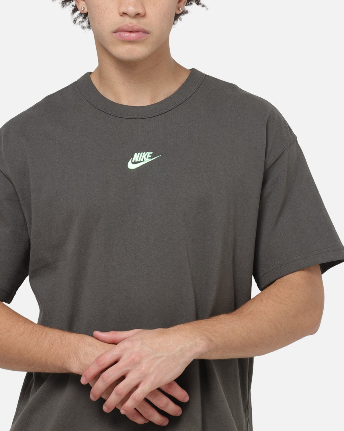 Top Seller Nike Sportswear Premium Essentials T-Shirt Newsprint