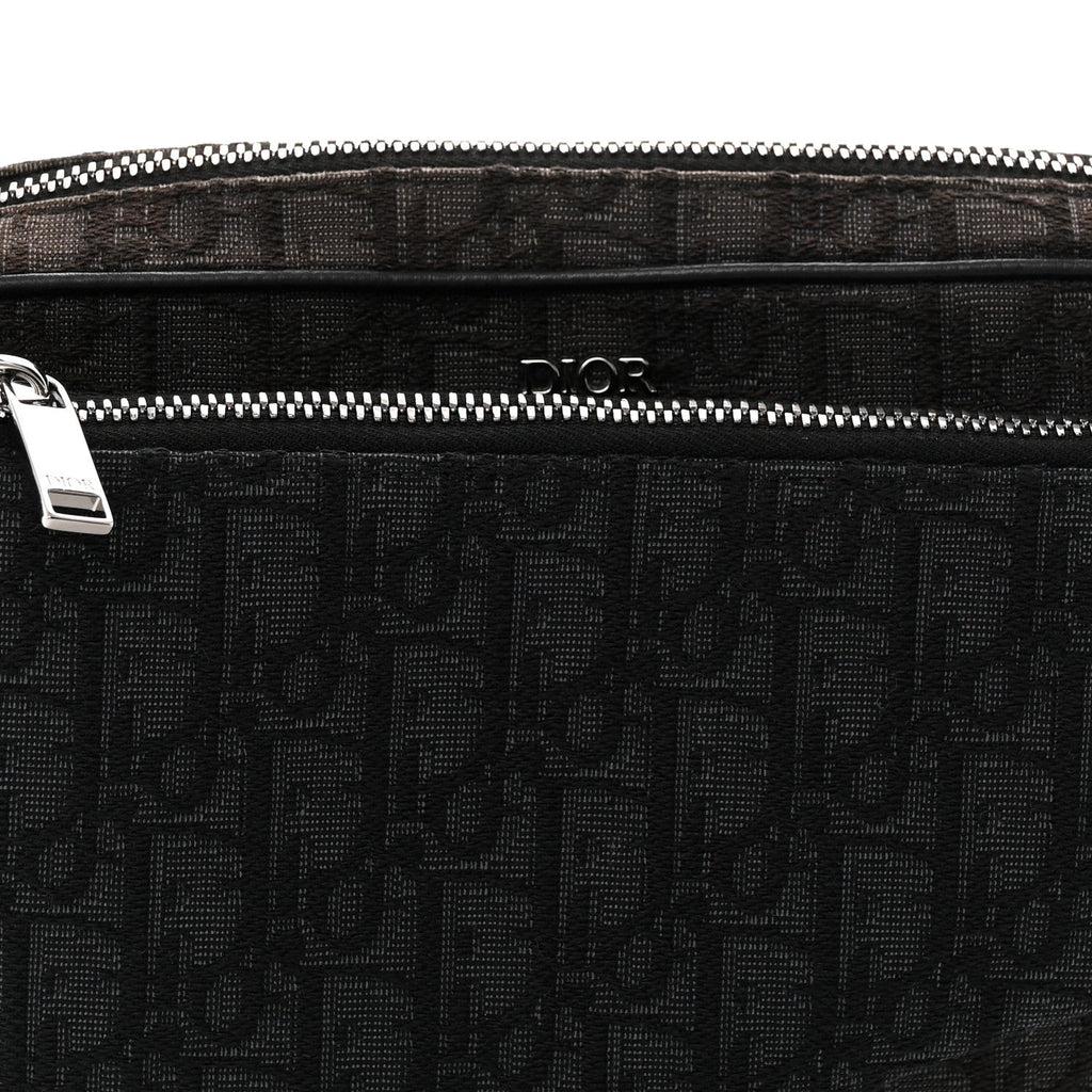 Oblique Saddle Triple Pouch Black AT My store