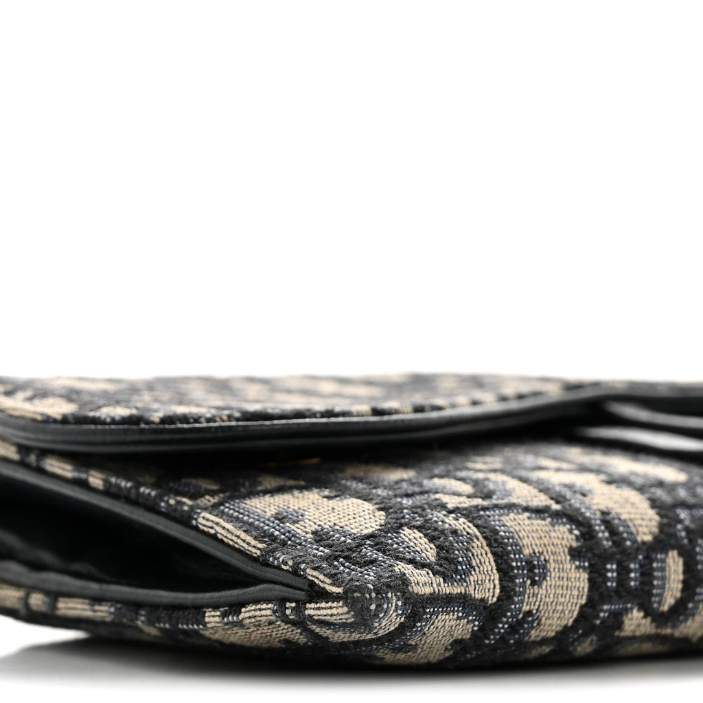 Oblique Saddle Chain Long Wallet Blue AT My store