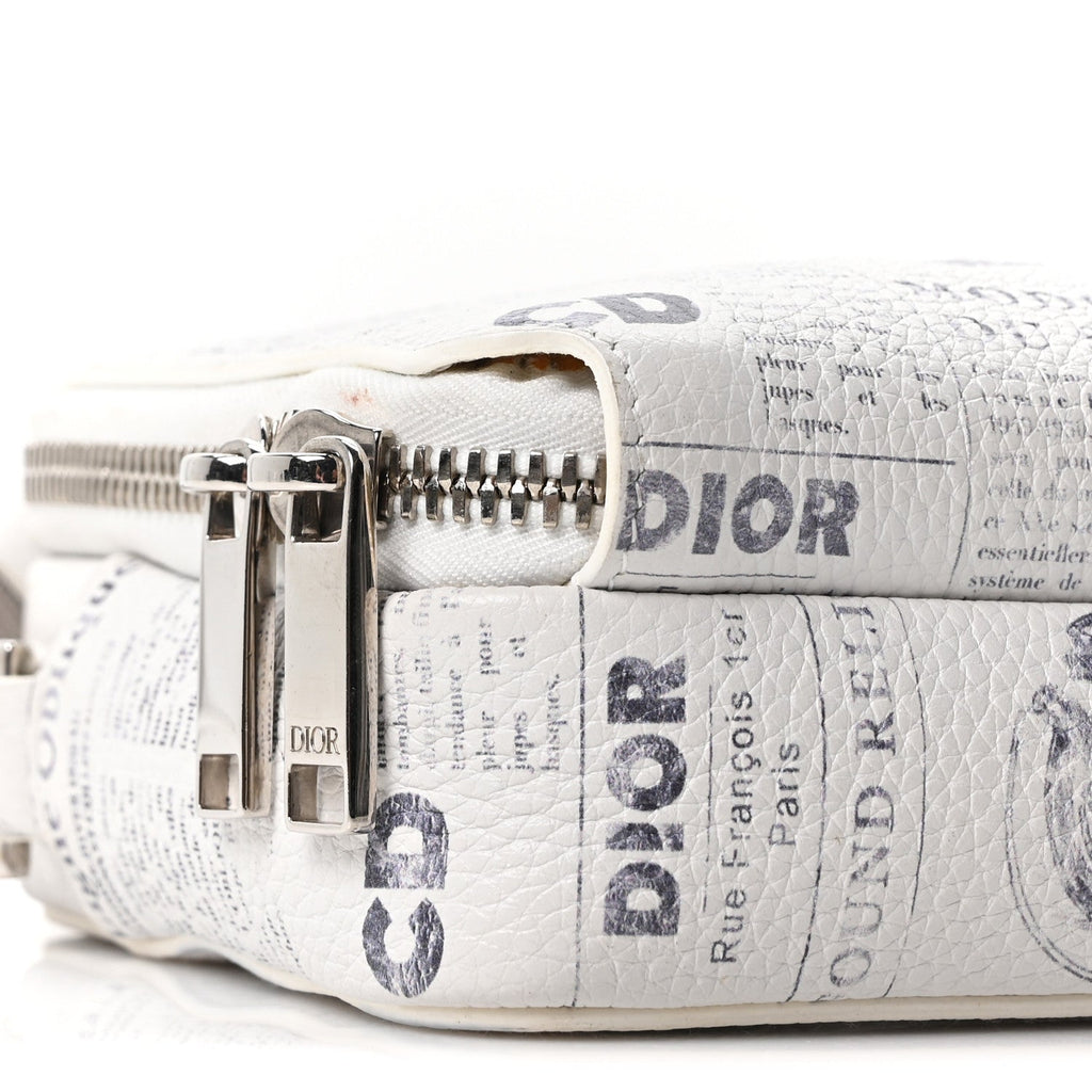 X DANIEL ARSHAM Grained Calfskin Newspaper Messenger White AT My store