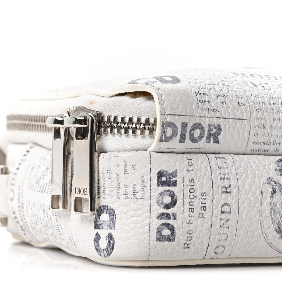 X DANIEL ARSHAM Grained Calfskin Newspaper Messenger White AT My store