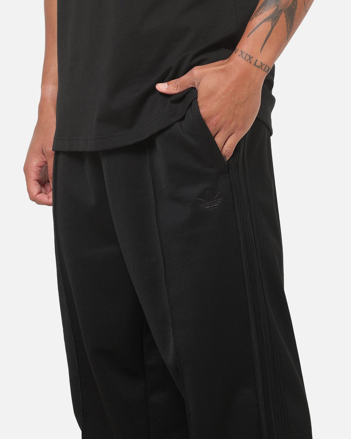 Best-Selling Adidas Baggy Track Pants Black/Black