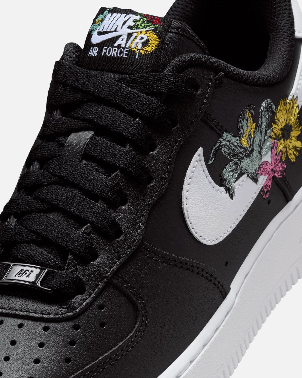 Top Seller Nike Women's Air Force 1 '07 Premium "Flowers" Black/White