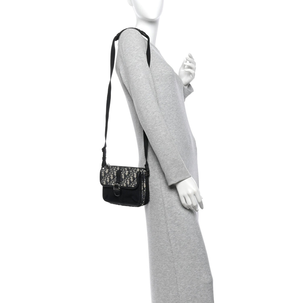Oblique Jacquard Dior 8 Pouch With Strap Blue Black AT My store