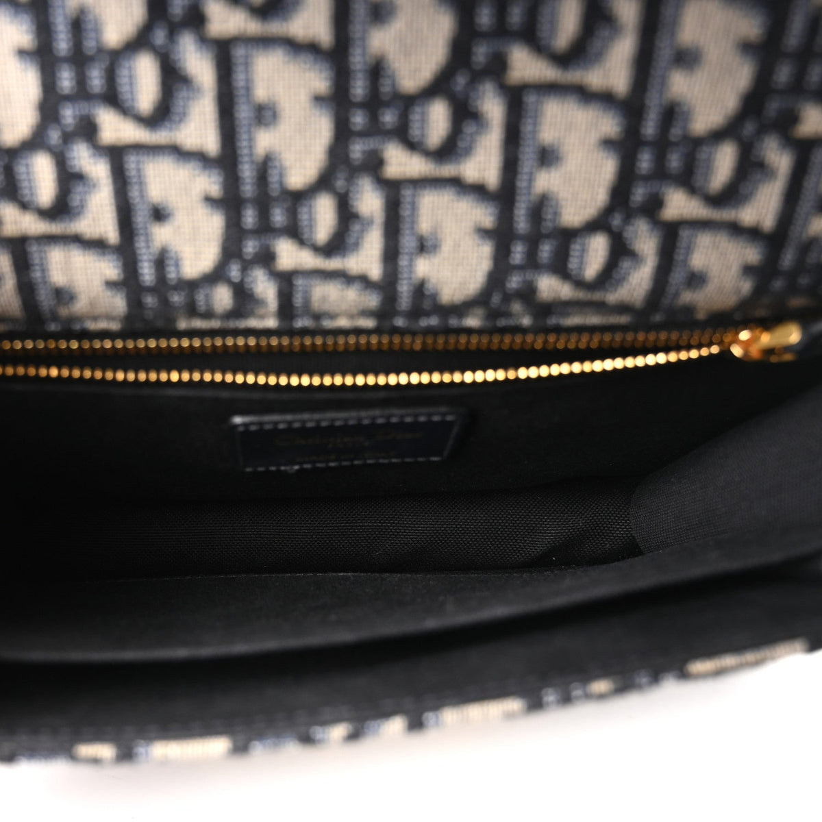 Oblique 30 Montaigne Flap Bag Blue AT My store