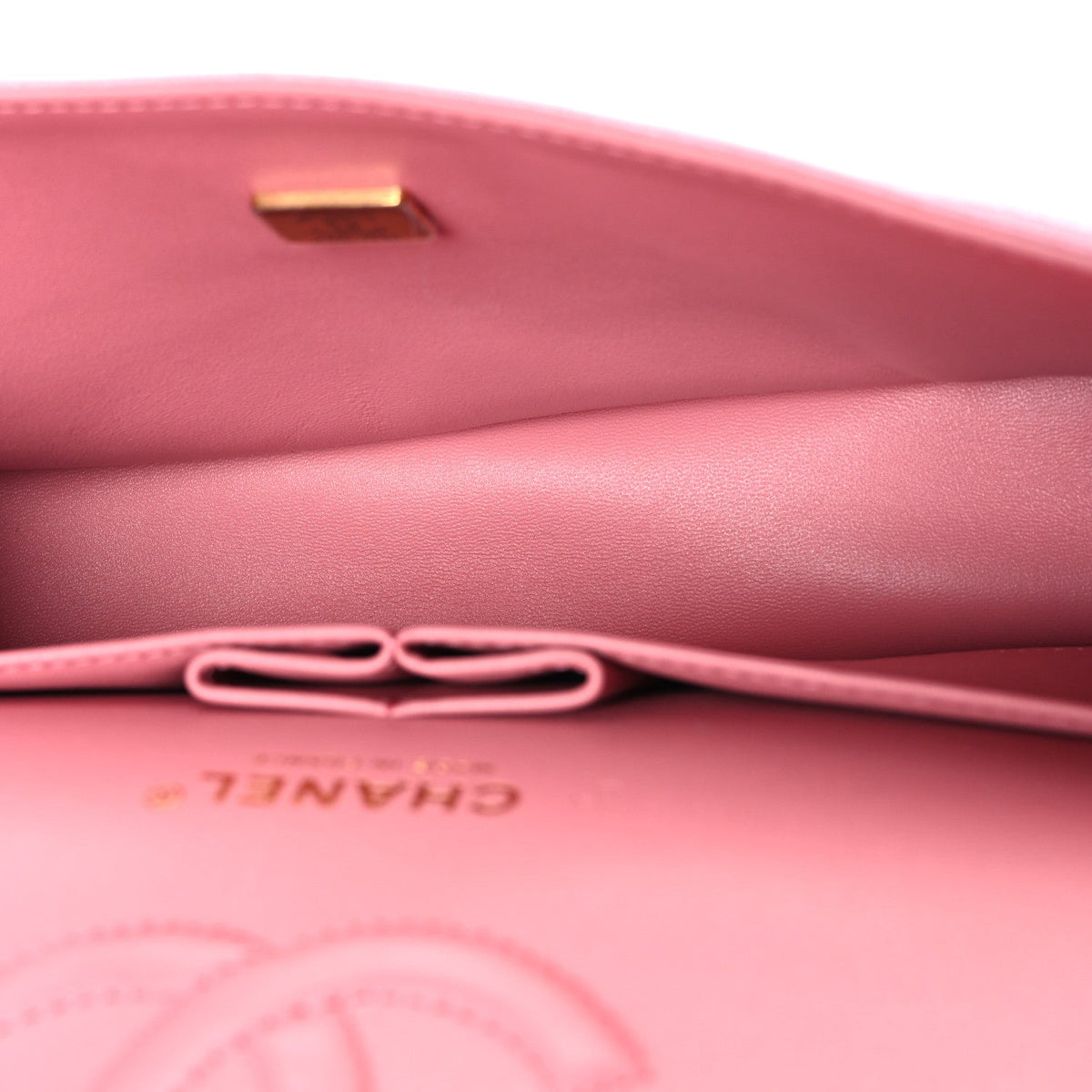 Iridescent Caviar Quilted Medium Double Flap Rose Pink At My store