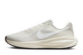 Top Seller Revolution 8 Women's :Sail | White