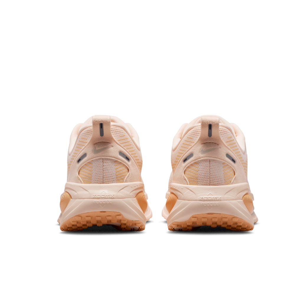 Vomero 18 Women's :Guava Ice | Orange Chalk