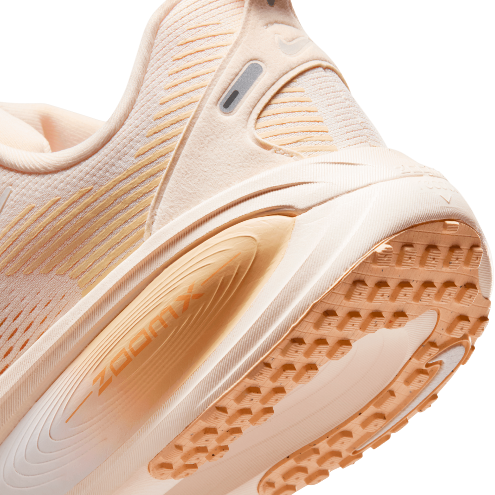 Vomero 18 Women's :Guava Ice | Orange Chalk