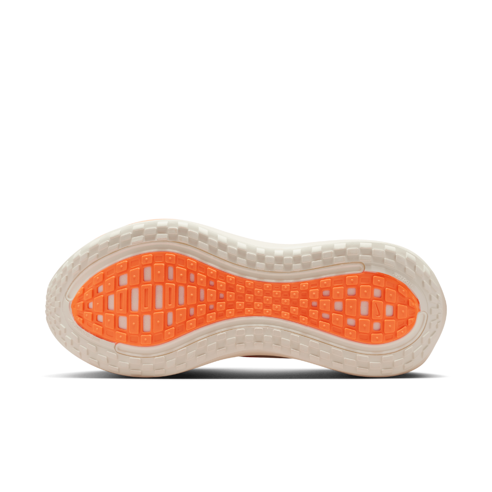 Vomero Plus Women's :Sail | Hot Lava