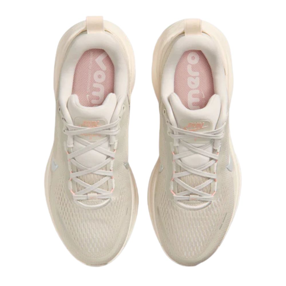 Vomero 18 Women's :Light Bone | Metallic Silver
