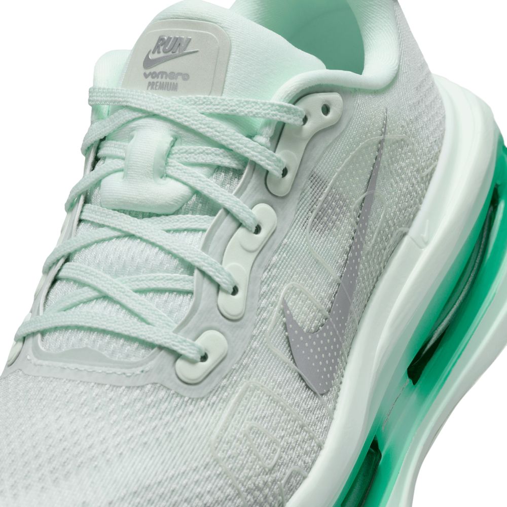 Vomero Premium Women's :Barely Green | Metallic Silver