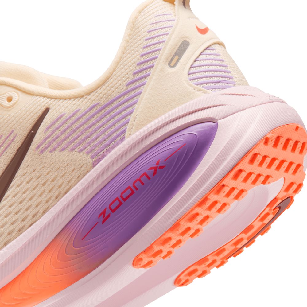 Vomero 18 Women's :Chalk | Pink Foam