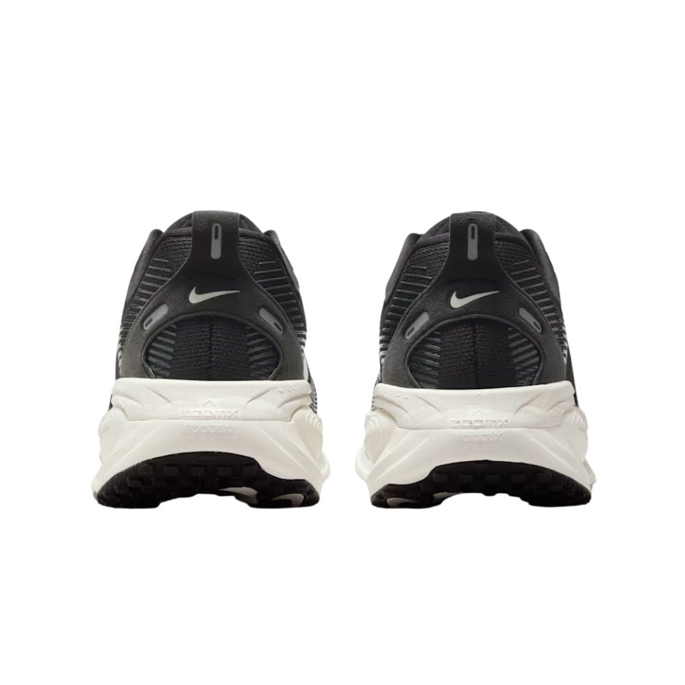 Vomero 18 Wide Men's :Black | Coconut Milk